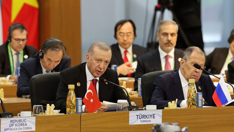 erdogan-g20de-aclik-ve-yoksullukla-mucadele-oturumuna-katildi-4bgpl1On.jpg