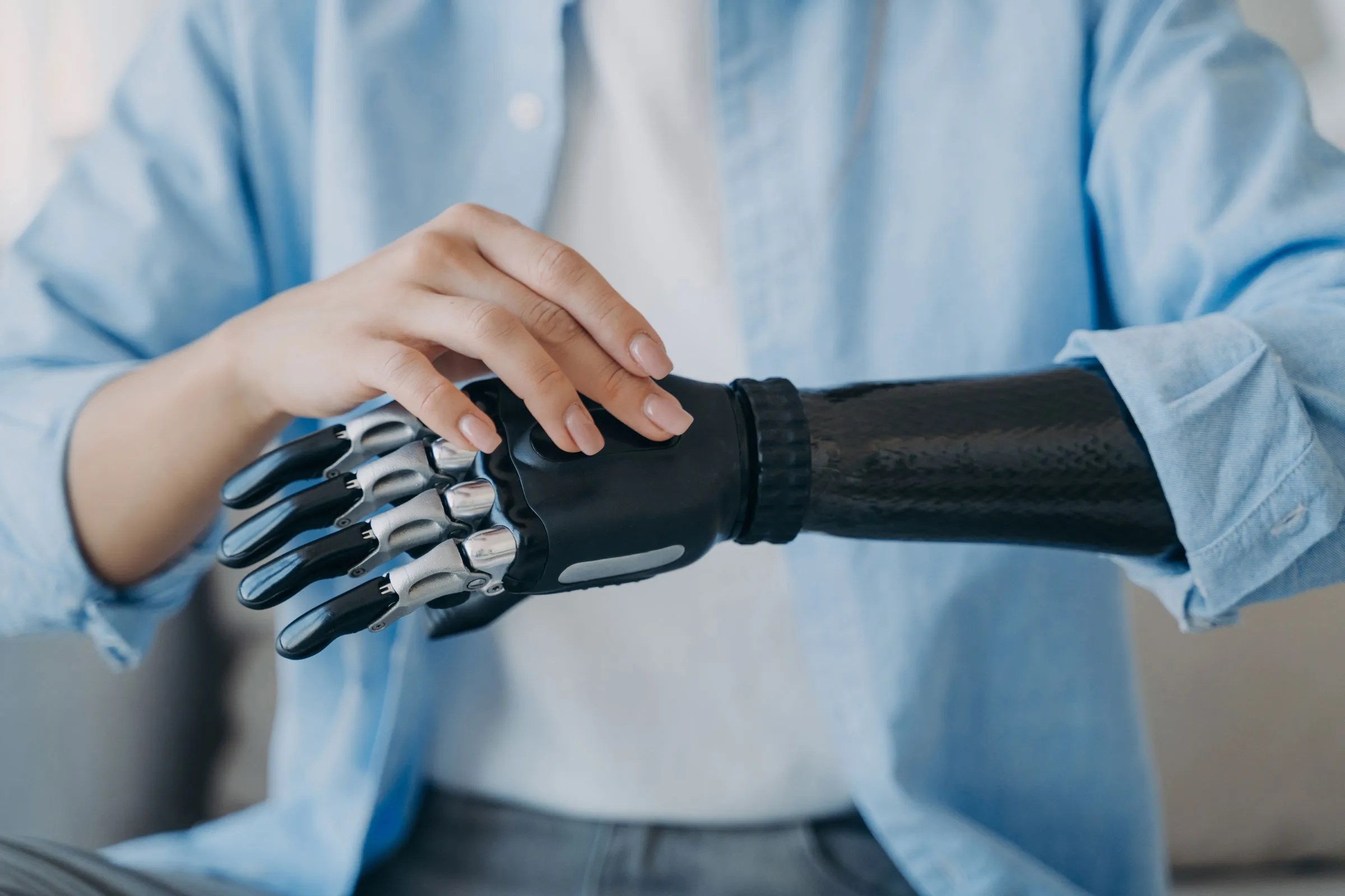 muskin-neuralink-sirketi-zihin-kontroluyle-robotik-kollari-calistiracak-WmpCELv8.jpg