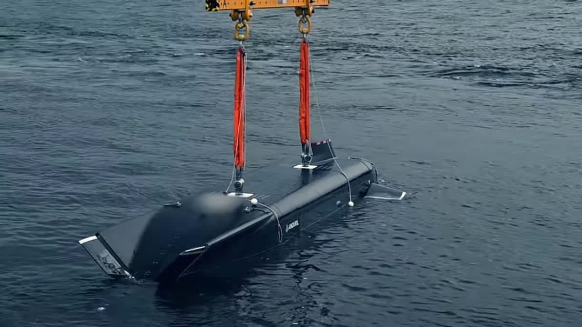 anduril-elektrikli-denizalti-savas-dronu-dive-xl-ile-bir-ilke-imza-atti-OW1uC2Yh.jpg