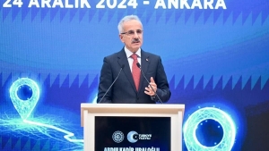 bakan-uraloglu-ortalama-80-megabit-hizinda-internet-verebiliriz-ama-istek-35-megabit-aIrSgYgh.jpg