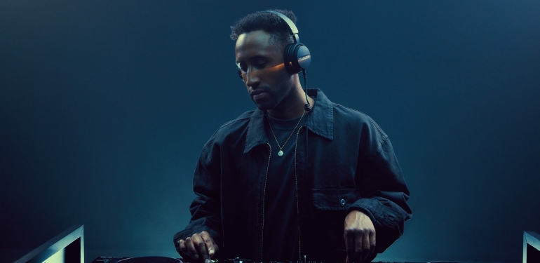 beyerdynamic-dj-300-pro-x-iki-farkli-boyut-ile-geliyor-ZMBMs3aI.jpg