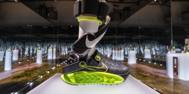 bu-da-oldu-nike-dunyanin-ilk-motorlu-ayakkabi-sistemini-tanitti-ww95kvzt.jpg