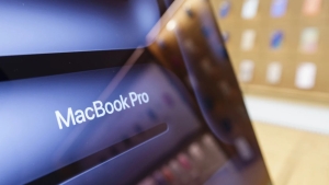 dokunmatik-macbook-pro-yolda-ipad-ve-mac-deneyimi-birlesiyor-5IYbJ9dY.jpg