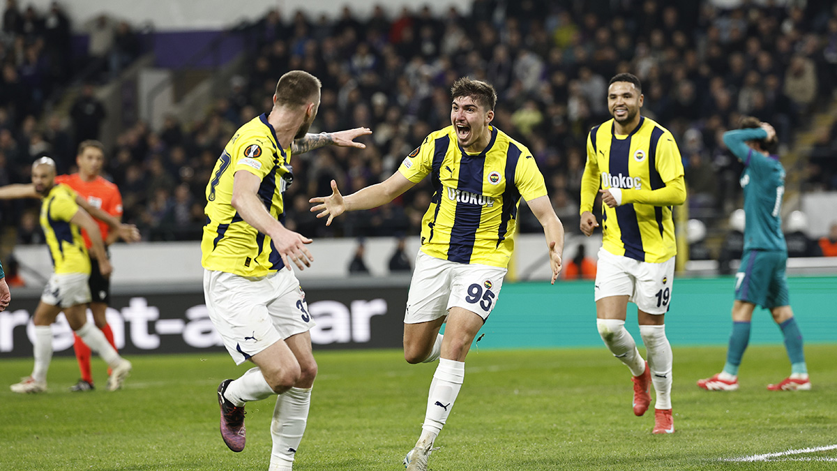 fenerbahcemiz-uefa-avrupa-liginde-adini-son-16-turuna-yazdirdi-VOXwr1da.jpg