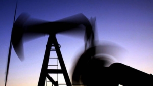 petrol-abdnin-iran-yaptirimlariyla-yatay-seyirde-NM1bxqkE.jpg