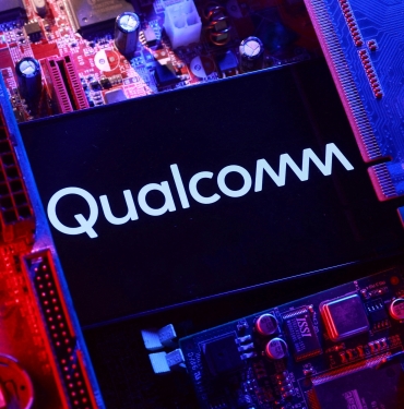 qualcomm-kendi-ai-cipleriyle-nvidia-ve-amdye-rakip-oluyor-ilk-modeller-tanitildi-7uR1G6hn.jpg