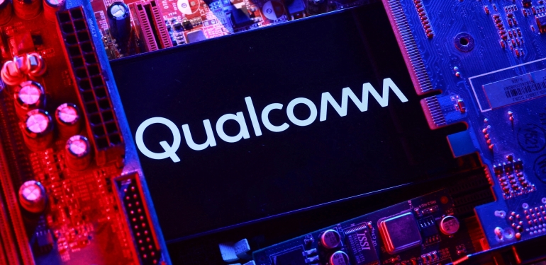 qualcomm-kendi-ai-cipleriyle-nvidia-ve-amdye-rakip-oluyor-ilk-modeller-tanitildi-7uR1G6hn.jpg