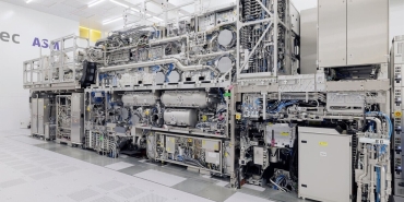 samsung-770-milyon-dolara-2-high-na-euv-makinesi-aldi-sJ3qO38O.jpg