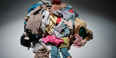 tekstilde-atik-krizi-giysilerin-buyuk-bolumu-cope-gidiyor-hBVk6pA3.jpg