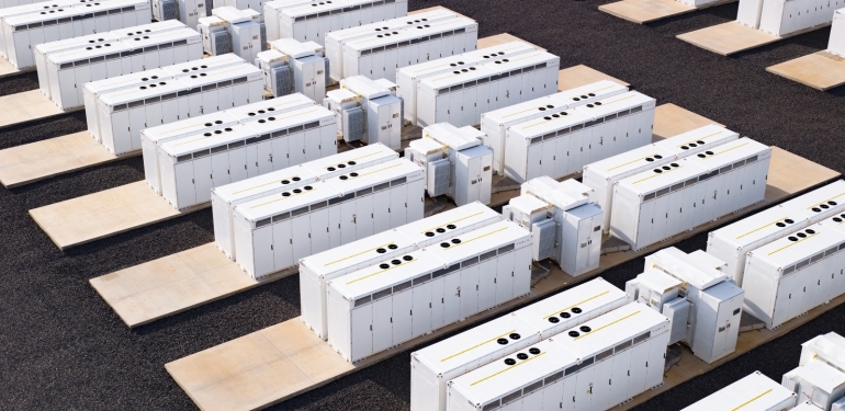 Bataryalı enerji depolama kapasitesi ilk kez pompaj depolamalı HES’leri geçti