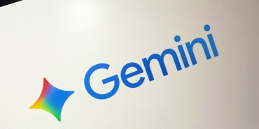 google-gemini-artik-chatgptnin-ensesinde-750-milyon-aylik-aktif-kullaniciyi-asti-AmJPUAyx.jpg