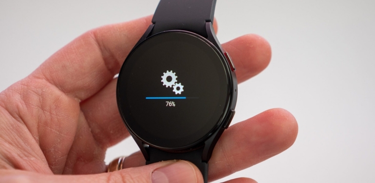 One UI 8 Watch güncellemesi Galaxy Watch 5 Pro’da pil yüzdesini hatalı gösteriyor