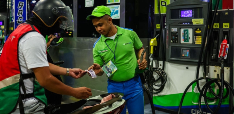 40 günlük petrol stoku kalan Filipinler’de acil durum ilan edildi