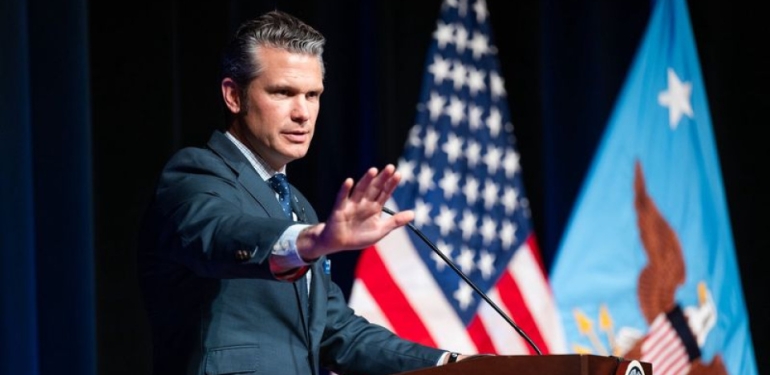 ABD Savunma Bakanı: İran’da 7 binden fazla hedef vuruldu