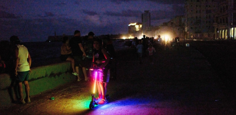 Ambargo altındaki Küba’da ülke genelinde elektrik kesintisi