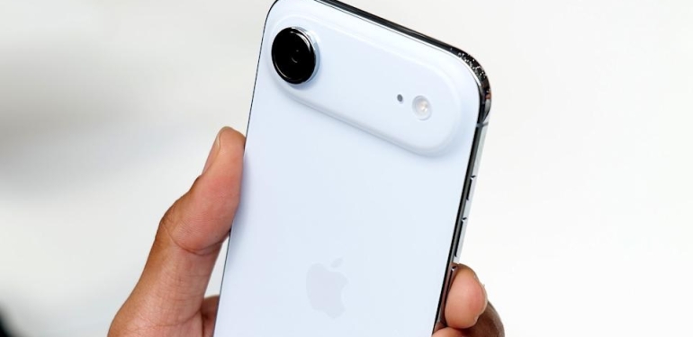 iPhone Air, yerini aldığı Plus modelden iki kat daha popüler