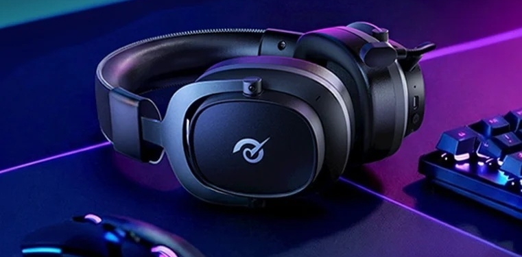 QCY 130 saate kadar kullanılabilen oyuncu kulaklığını duyurdu