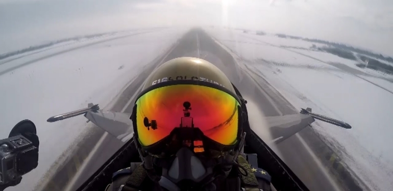 Türk pilotları artık yerli kokpitlerde yetiştirilecek