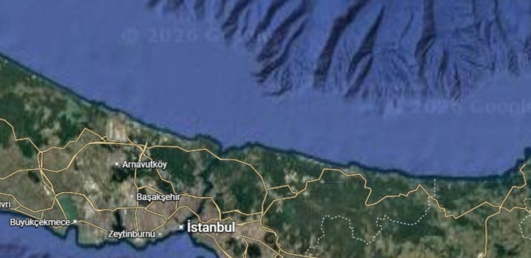 Türk sahipli petrol tankerine çifte saldırı